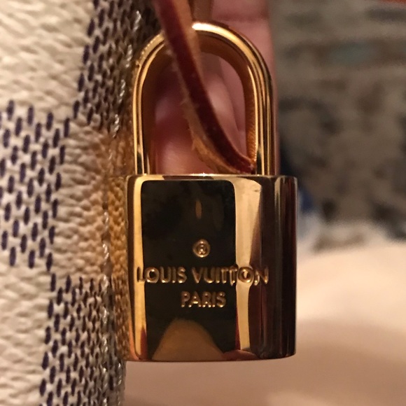 Louis Vuitton Iéna MM - Picture 4 of 5